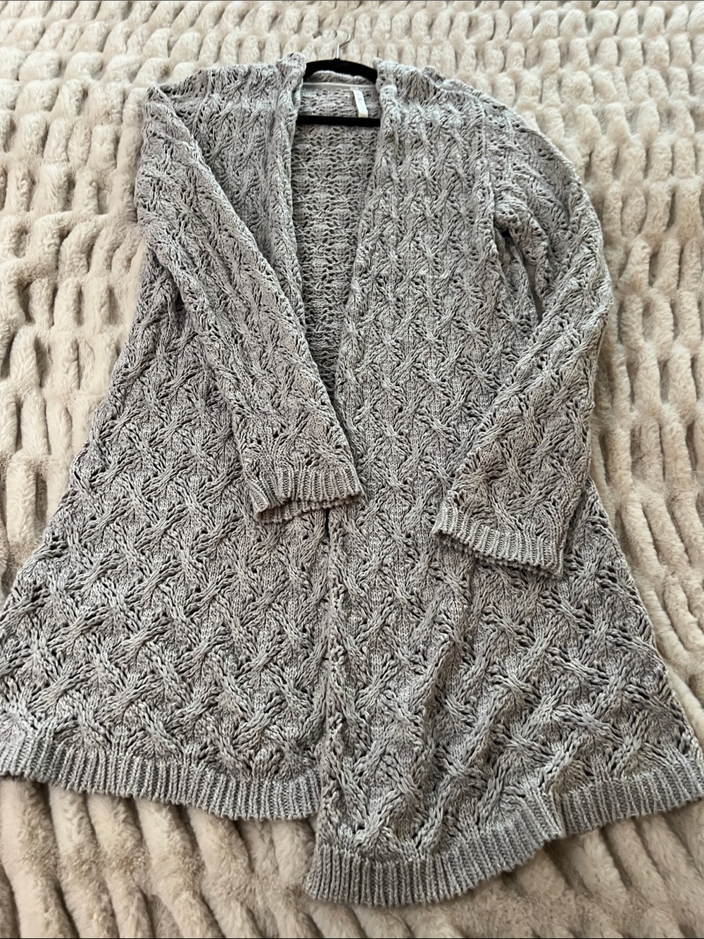 Leo & Nicole Open-Front Cable Knit Cardigan - Light Gray